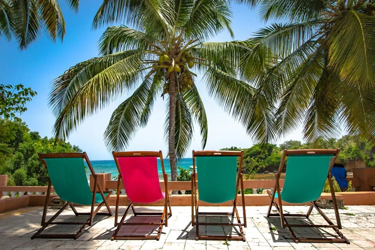 Hotel Restaurant Cyvadier Plage Jacmel 3*,  Haiti