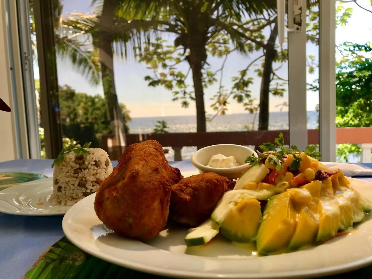 Hotel Restaurant Cyvadier Plage Jacmel 3*,